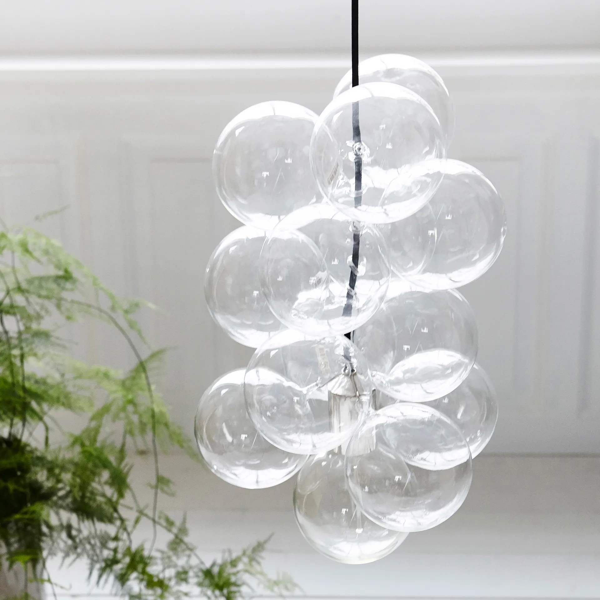 DIY lampe, pendel 12 glasskuler House Doctor