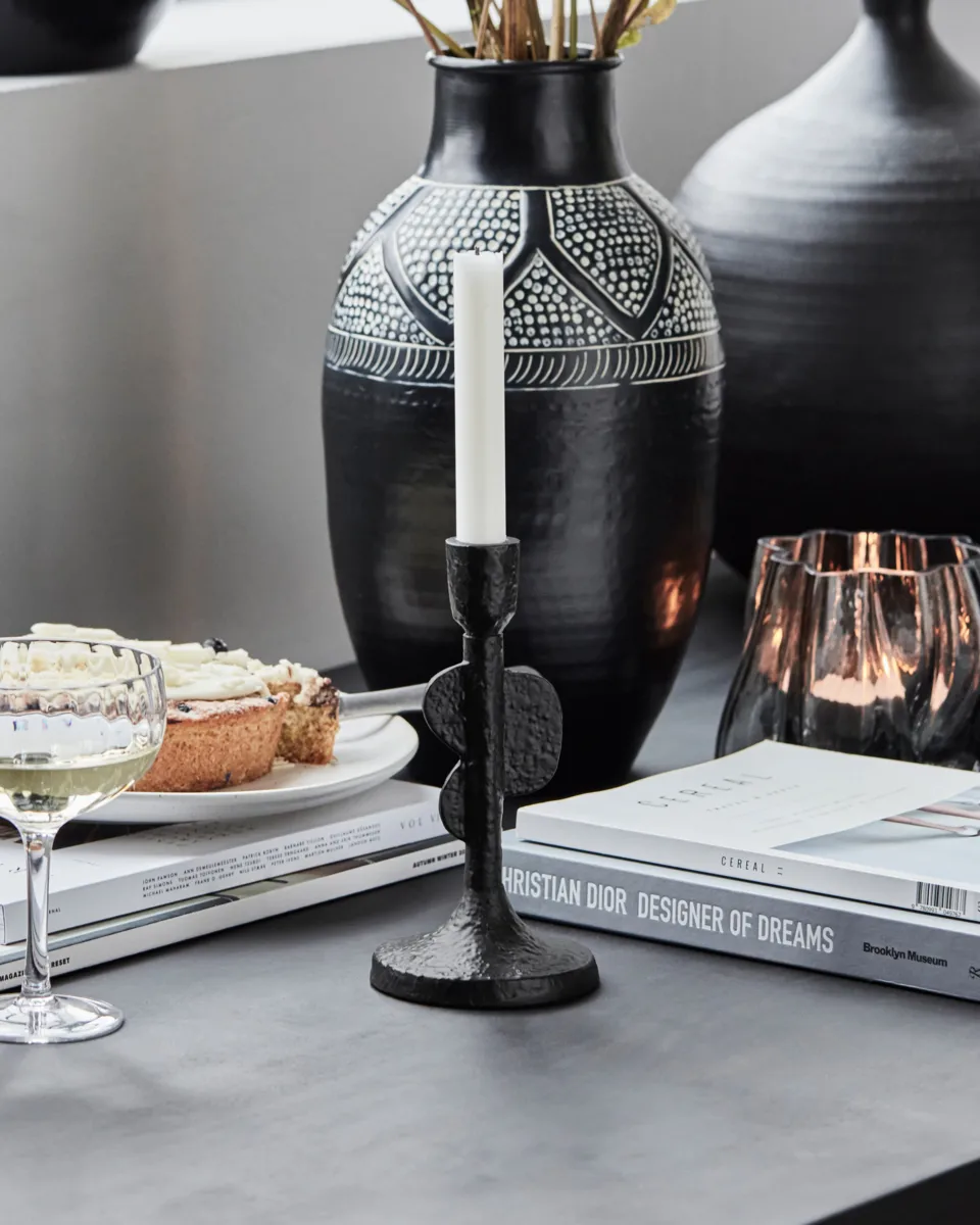 Donna lysestake, Svart House Doctor