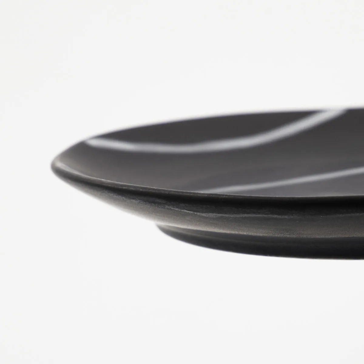 Line asjett Ø19,5 cm, Svart-brun House Doctor