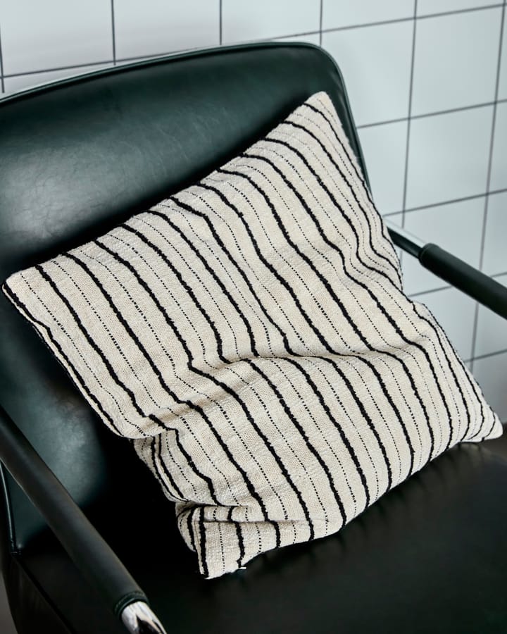 Lines putetrekk 50x50 cm, Svart-off-white House Doctor