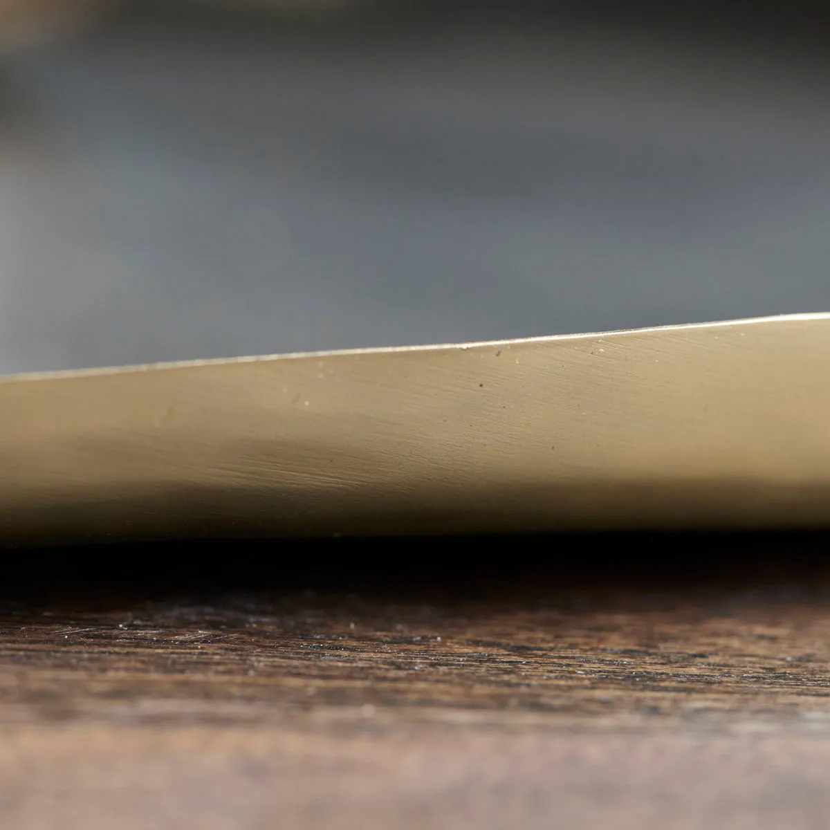 Osea brikke 35x41 cm, Antikk messing House Doctor