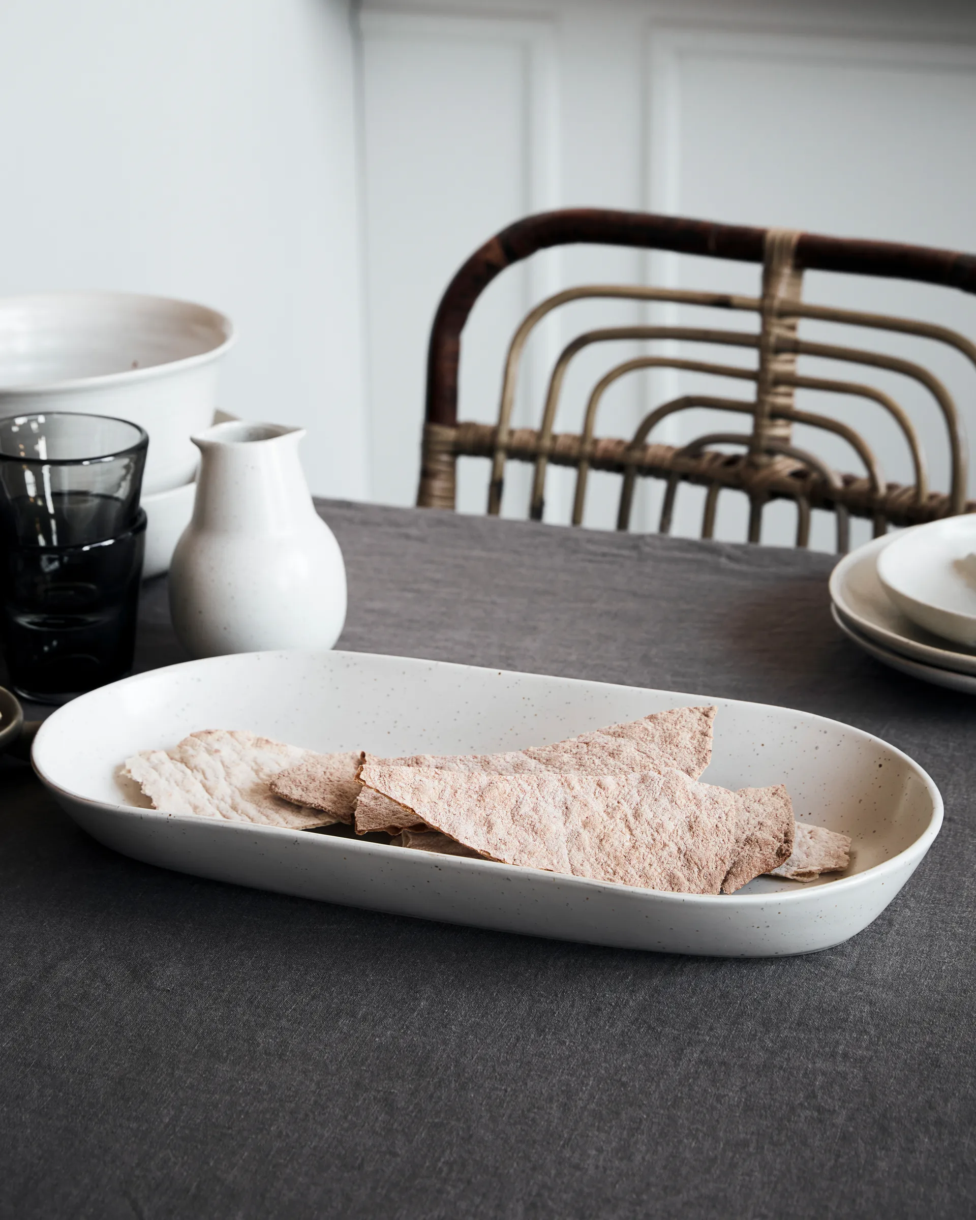 Pion serveringsfat 19 x 38 cm, Hvit-grå House Doctor