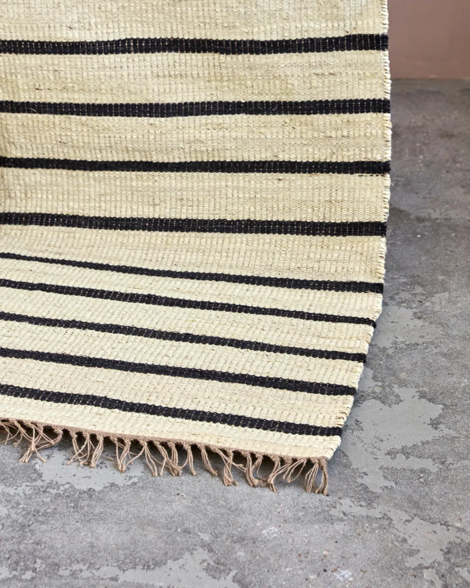 Sima teppe 180x180 cm, Svart-natur House Doctor