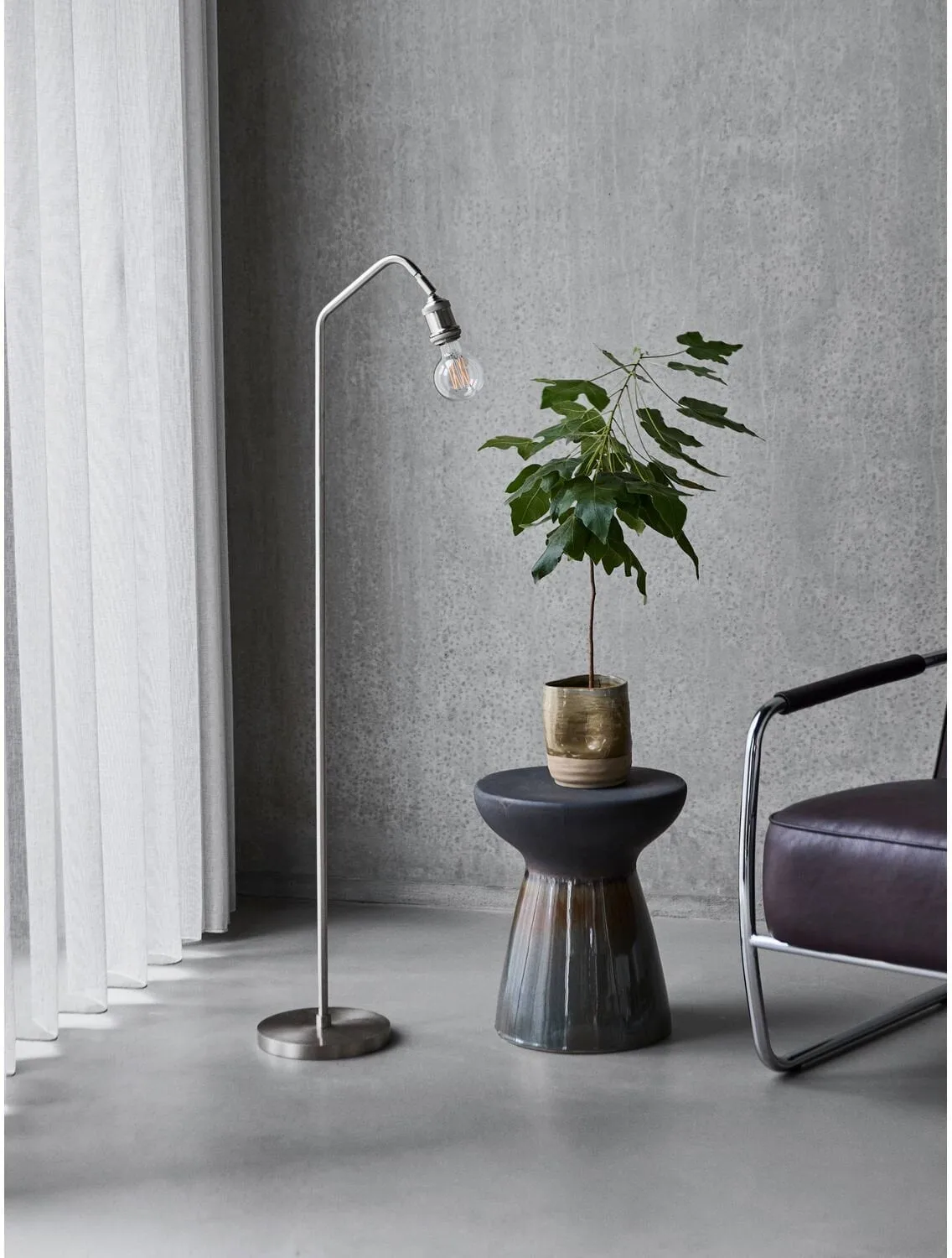 Stand gulvlampe, Børstet sølvfarge, 129,5 cm House Doctor