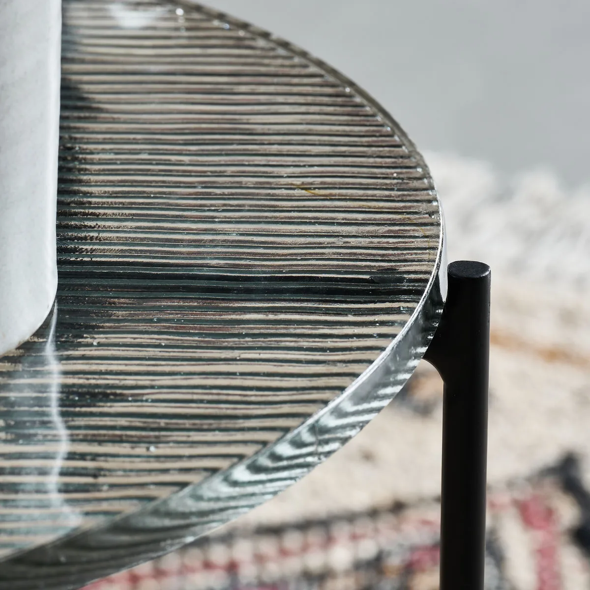 Tamu sidebord Ø40x40 cm, Svart-glass House Doctor