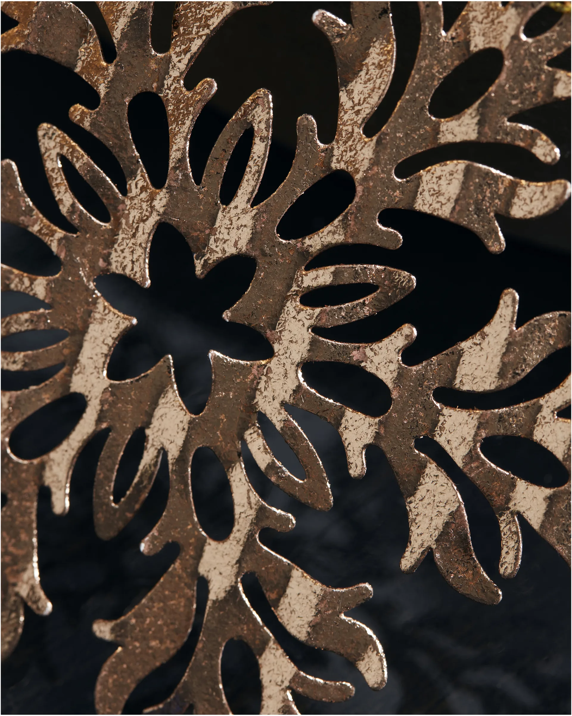 Tin plate juletrepynt, Snow flower House Doctor