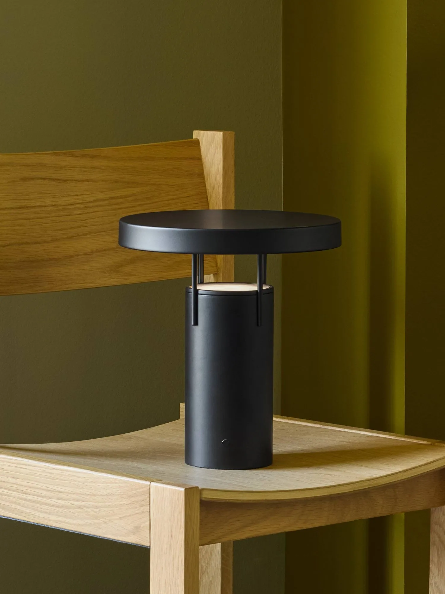 BringMe portable bordlampe, Matt black, 28 cm Hübsch Interior