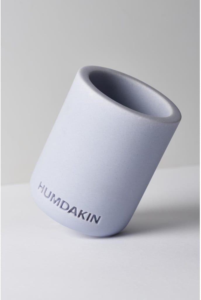 Humdakin tannbørstekopp lett sandstein, Blue glass Humdakin