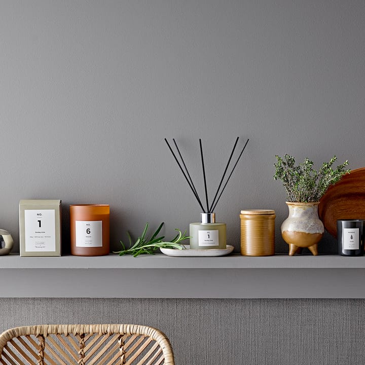 NO. 6 Sequoia duftlys, 200 g + Giftboks Illume x Bloomingville