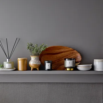 Nordic Forest duftlys - 222 g - Illume x Bloomingville