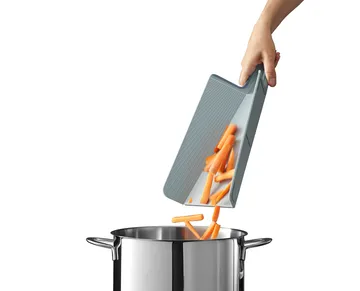 Chop2pot skjærefjøl plus lyseblå - Large - Joseph Joseph