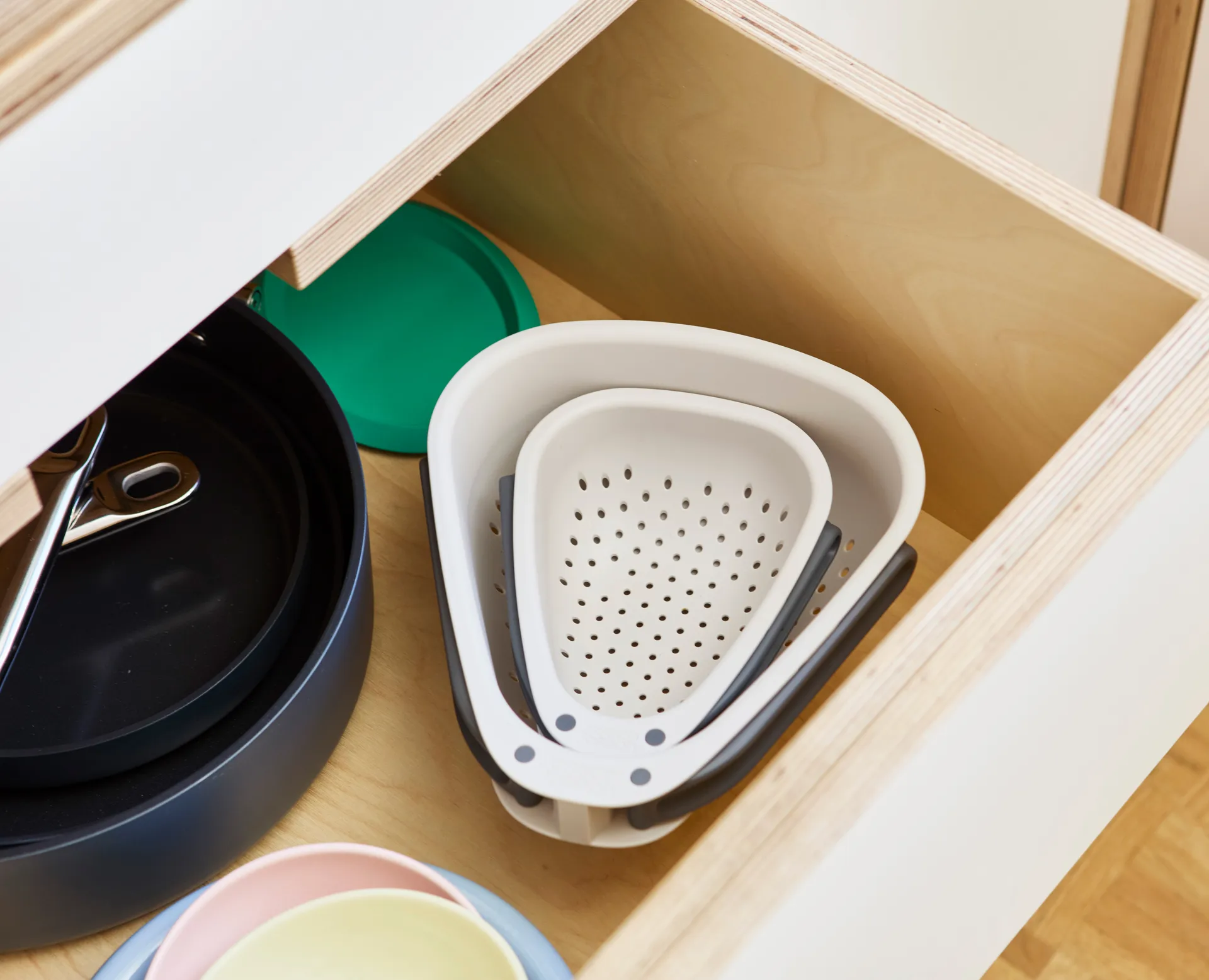 Droplet sammenleggbart dørslag stone, Mini Joseph Joseph