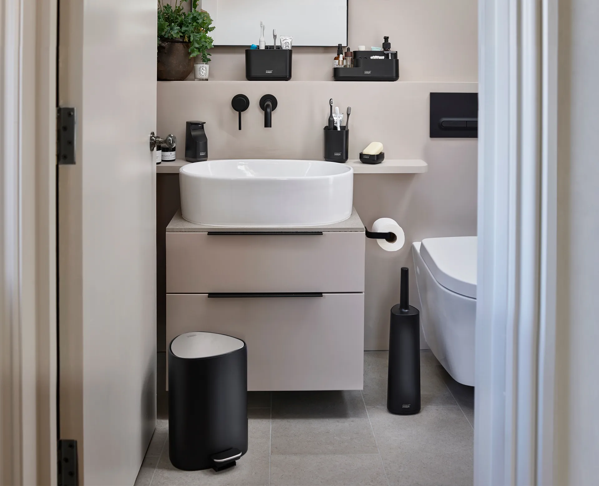 Easystore vaskorganisator 24,8 cm, Svart Joseph Joseph