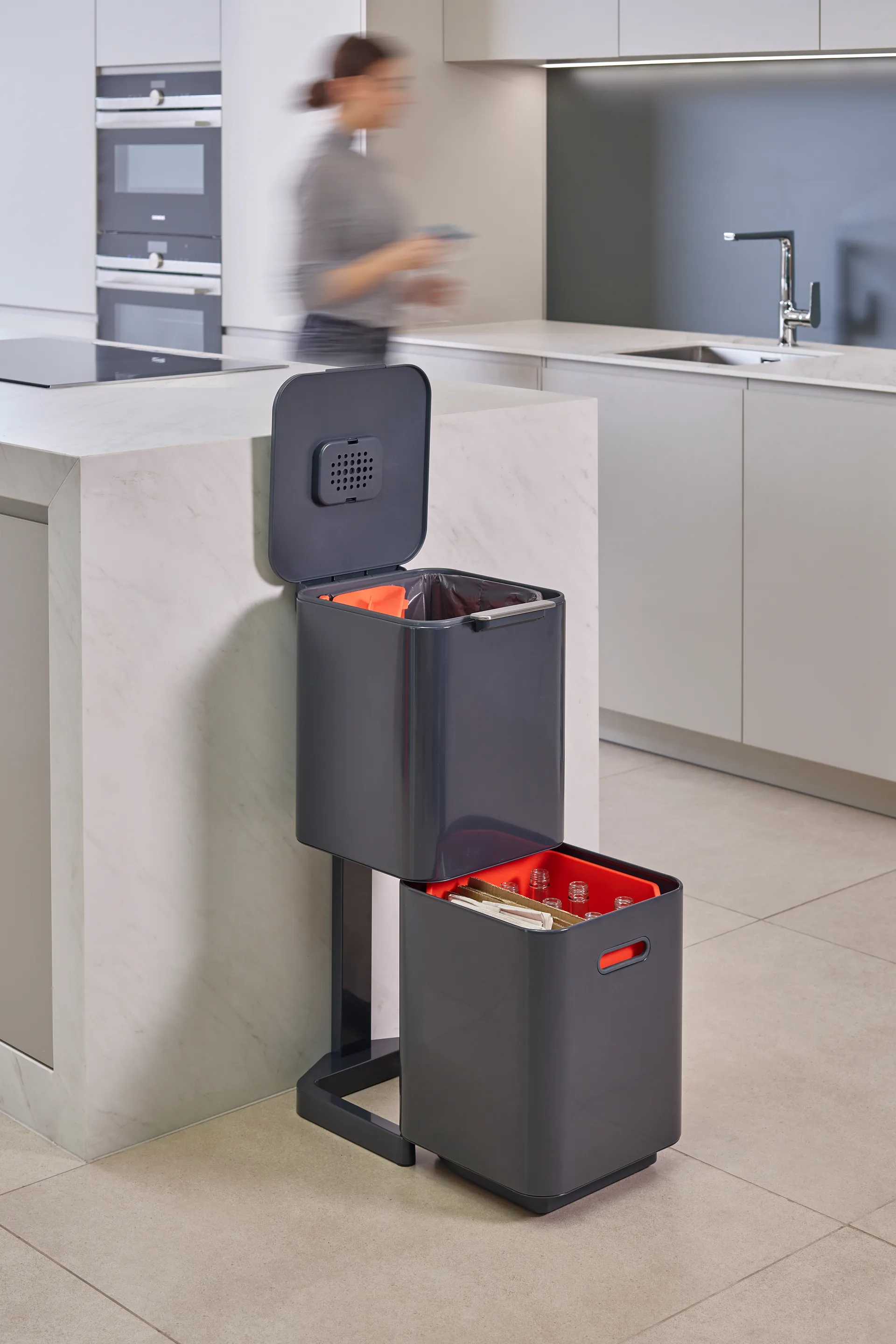 Joseph Joseph Totem Compact søppelbøtte 40 L, Graphite Joseph Joseph