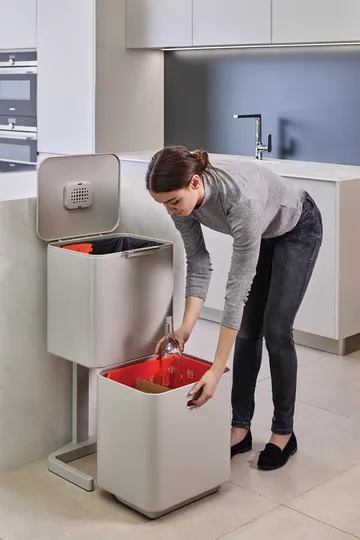 Joseph Joseph Totem Max søppelbøtte 60 L - Stone - Joseph Joseph