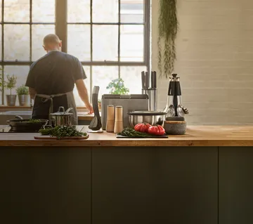 Milltop No Spill pepperkvern 19 cm - Bøk - Joseph Joseph