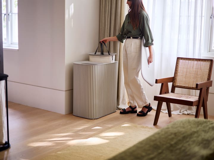 Tota Luxe kleskurv 90 L, Ecru Joseph Joseph