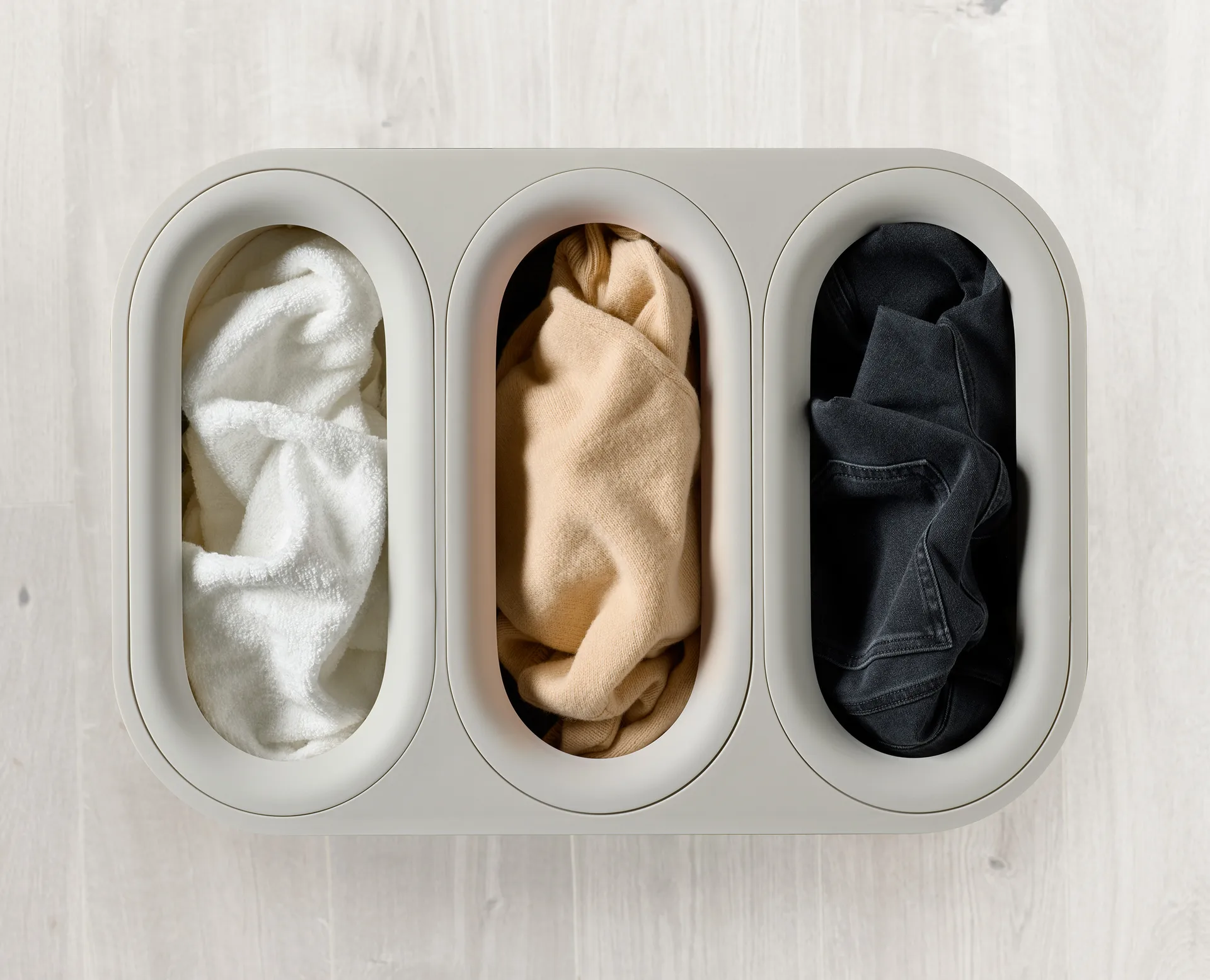 Tota Trio Luxe kleskurv 90 L, Ecru Joseph Joseph