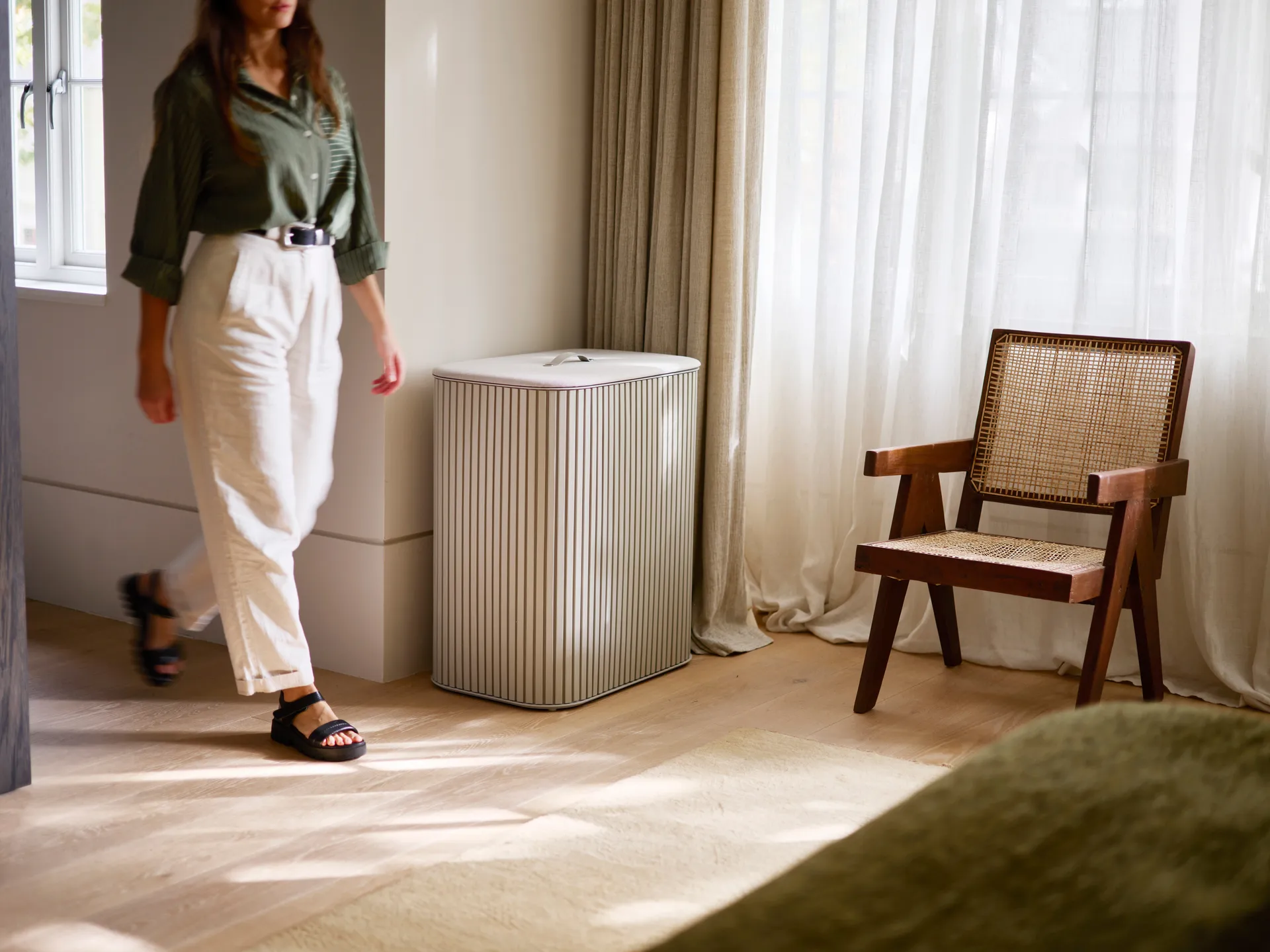 Tota Trio Luxe kleskurv 90 L, Ecru Joseph Joseph