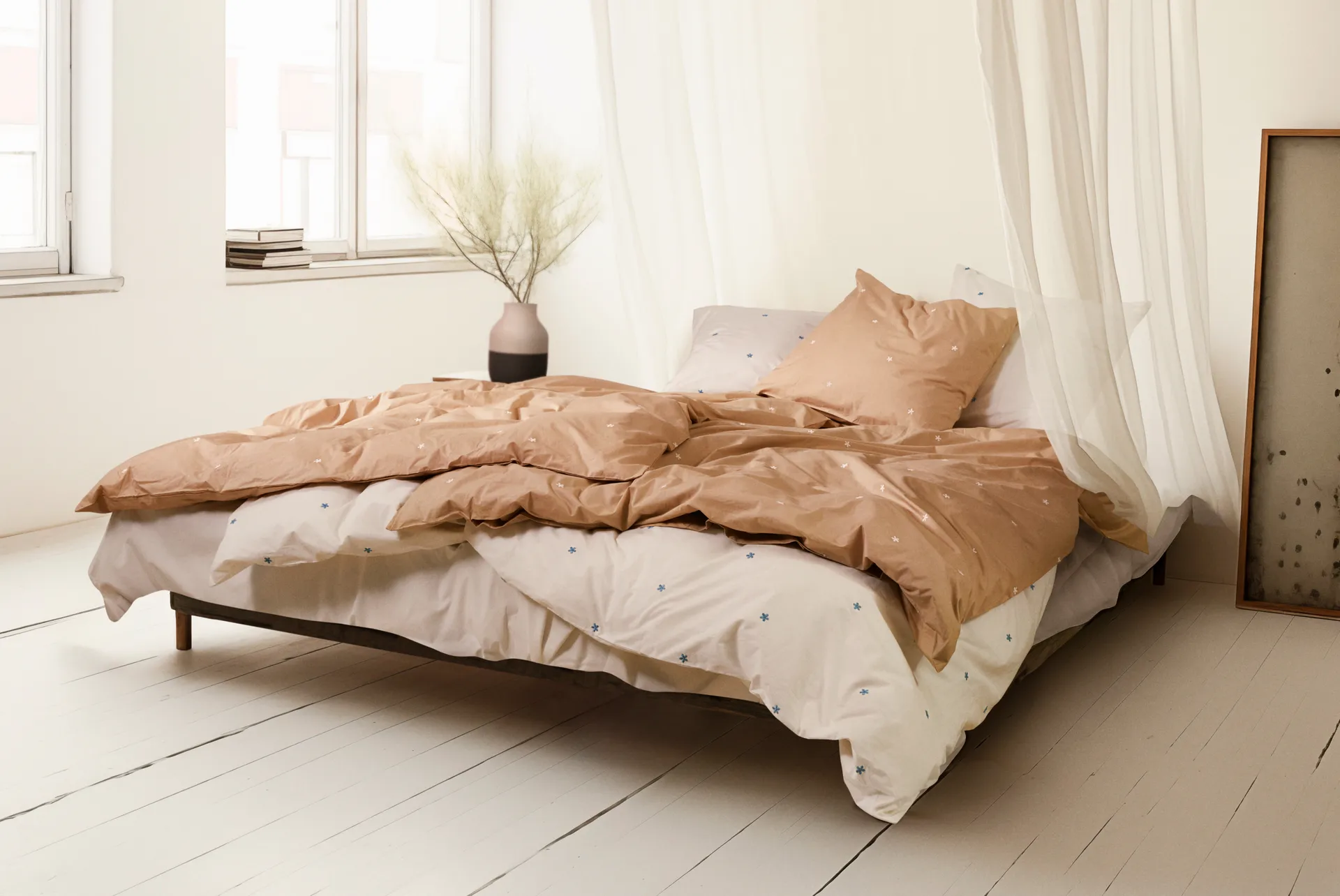 Daisy sengesett 150x210 cm, Sand-hvit Juna