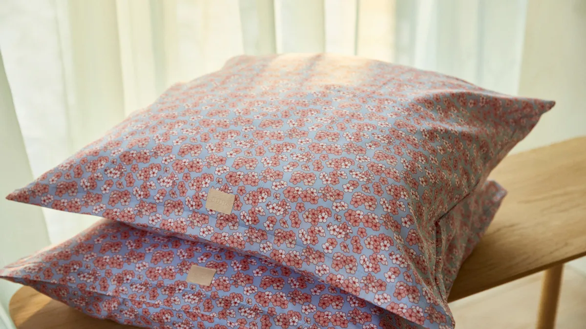 Pleasantly putetrekk 50 x 70 cm, Lyseblå-rose Juna