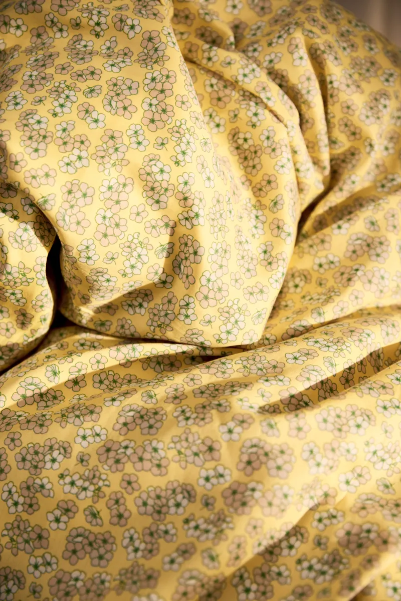 Pleasantly sengesett 140 x 200 cm, Gul Juna