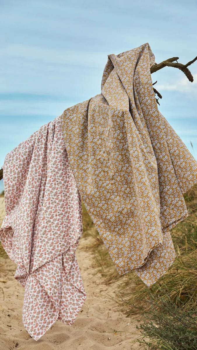 Pleasantly sengesett 140 x 200 cm, Hvit-rosa Juna