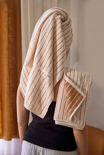 Soft håndkle - Off-white, 70x140 cm - Juna
