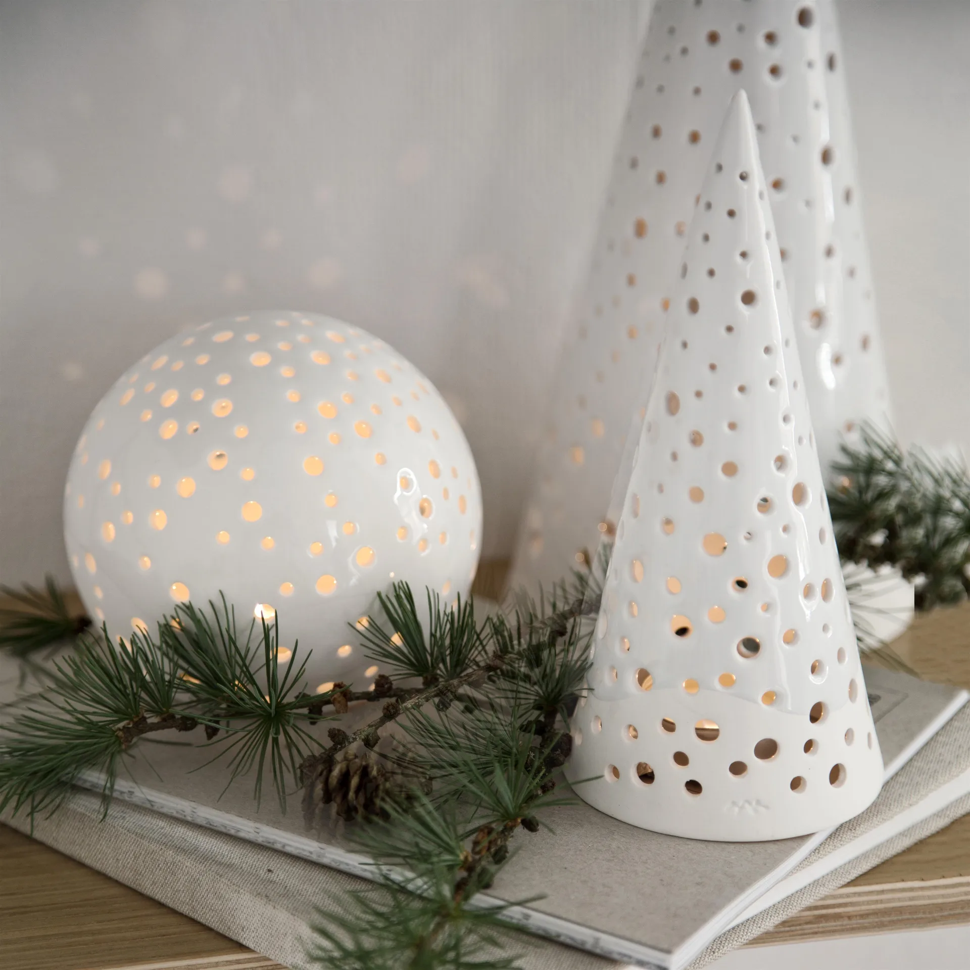 Nobili lysestake medium, snow white Kähler