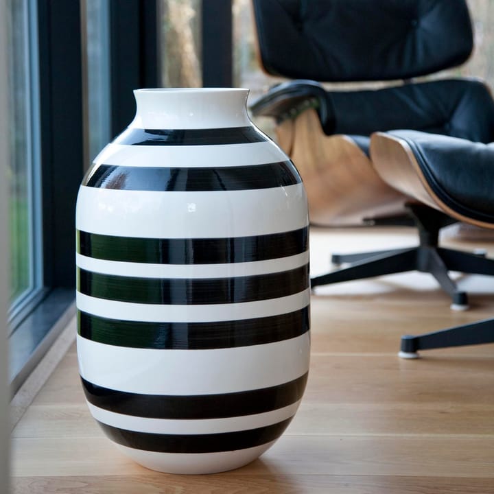Omaggio vase 50 cm - svart - Kähler