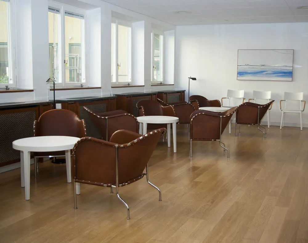 Bruno lenestol, Kjernlær brun-vintage-kromstativ Källemo