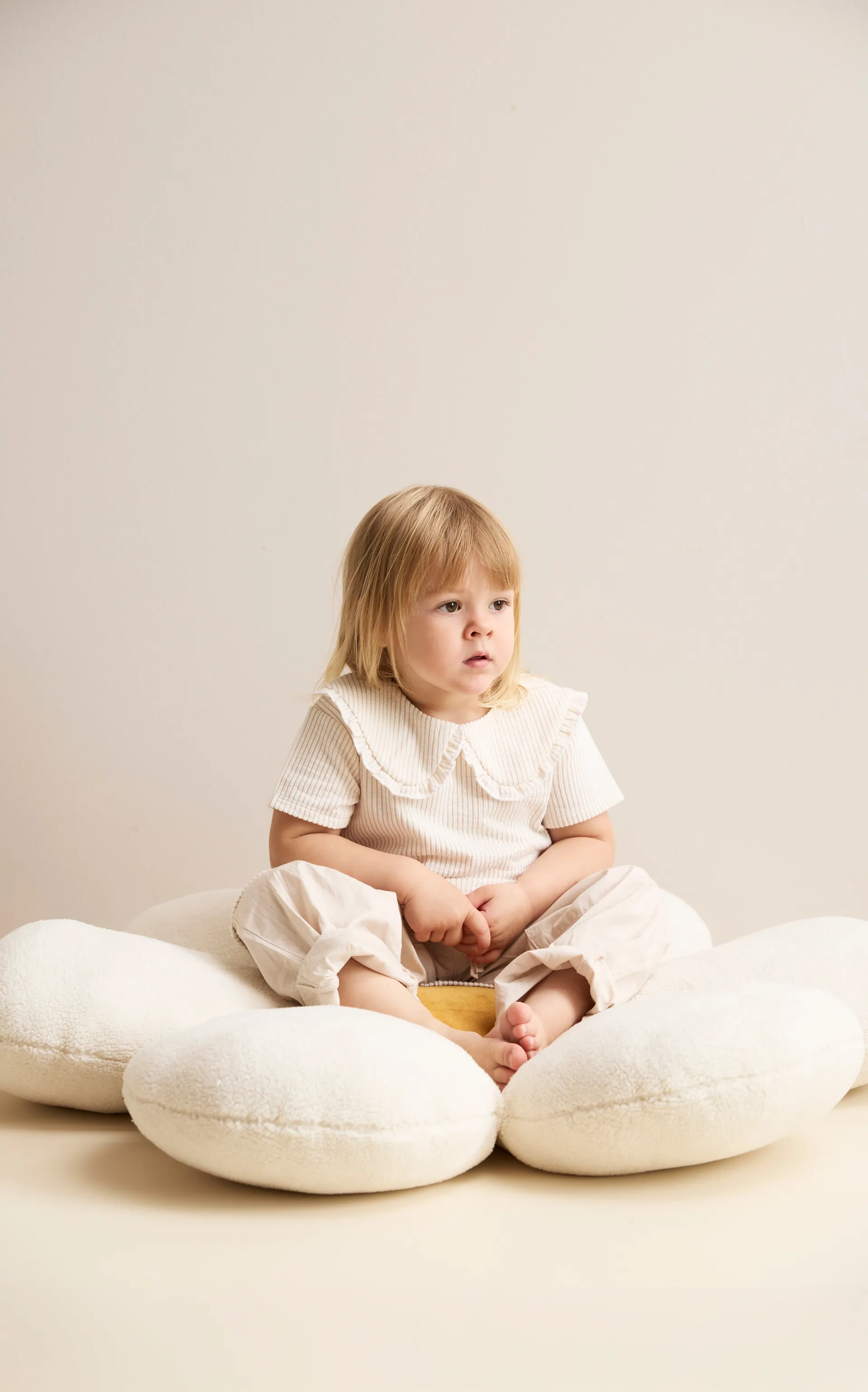 Blomma gulvpute, Naturhvit, Ø100x15 cm Kid's Concept