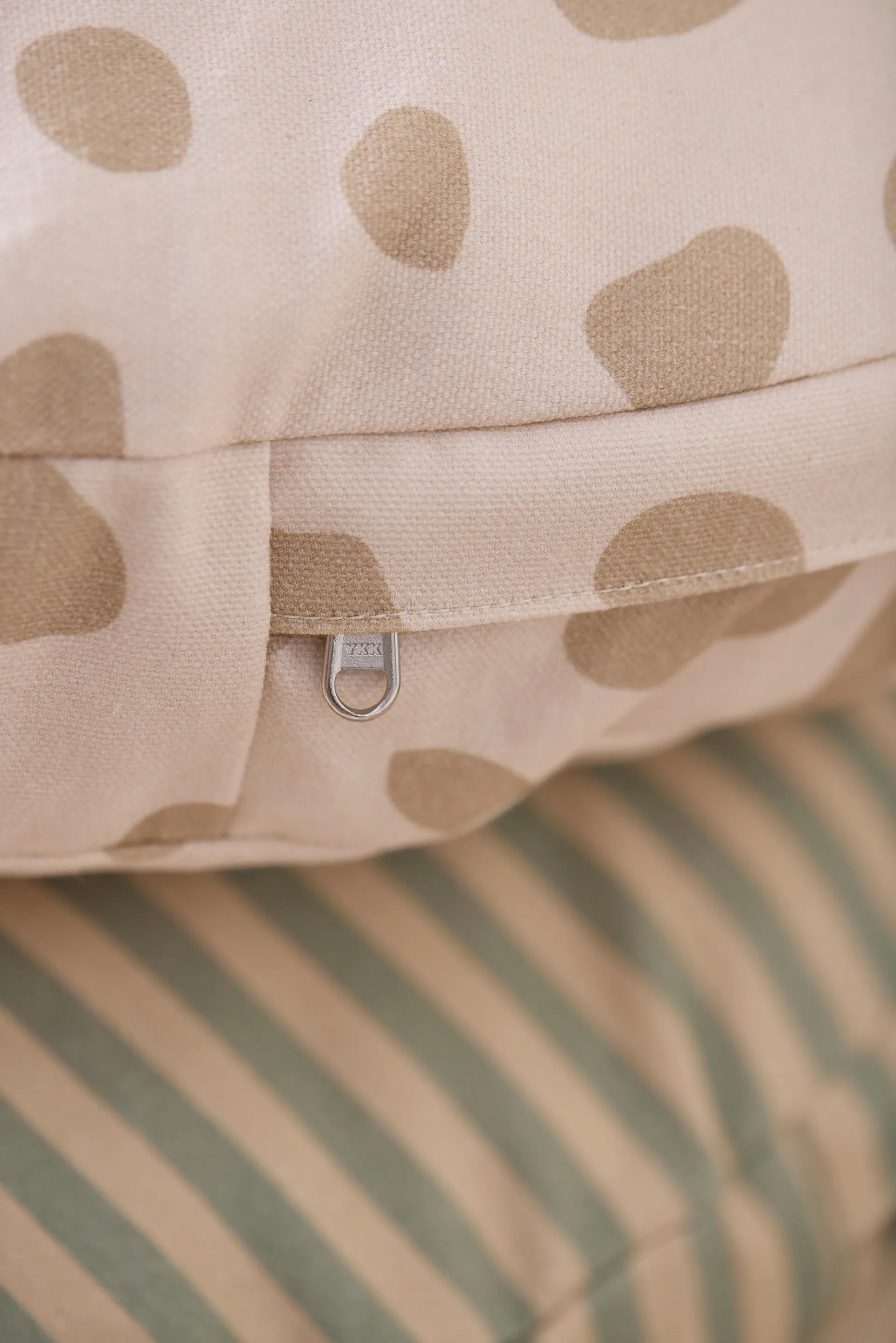 Kid's Base gulvpute Ø60 cm, Prick Kid's Concept