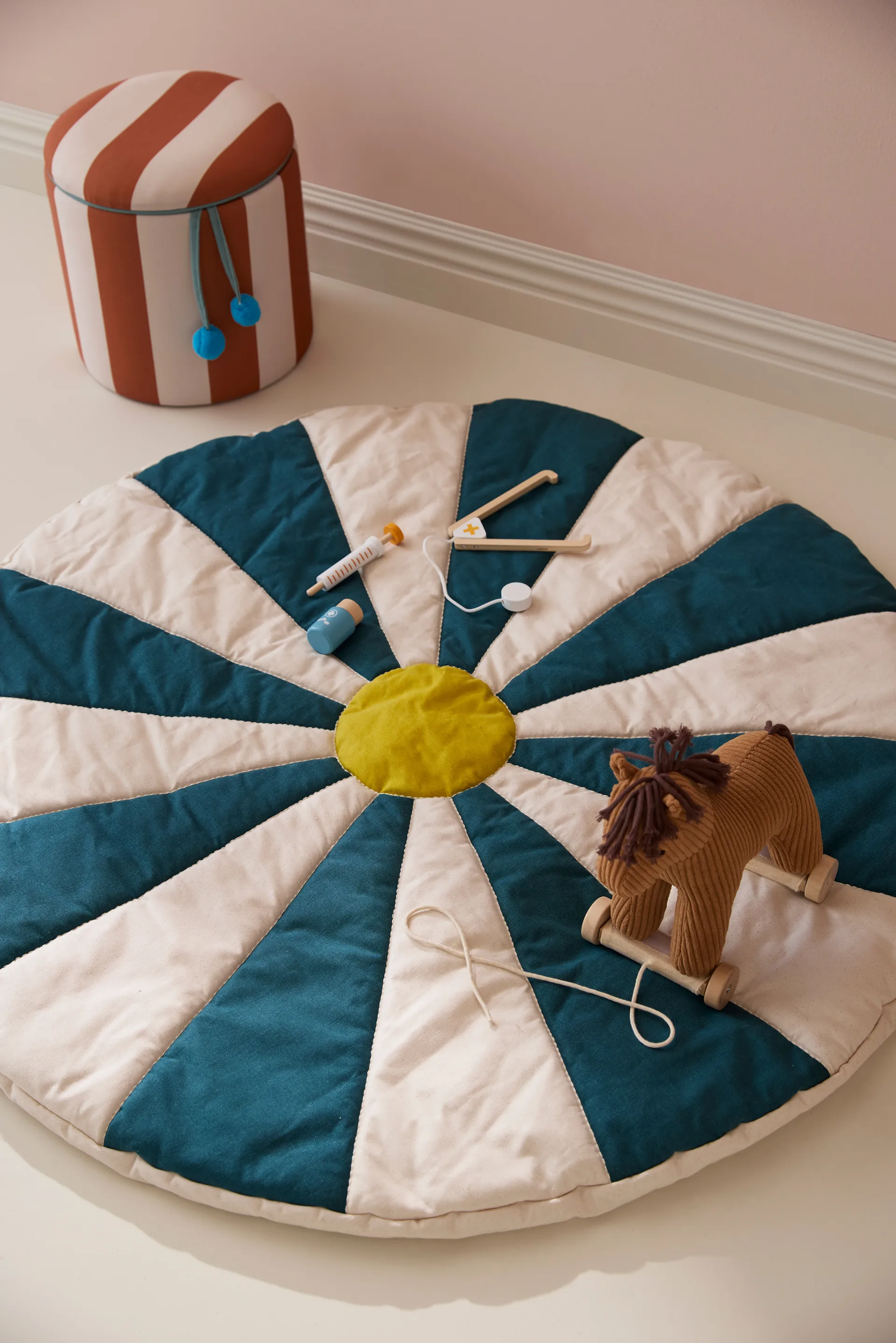 Sirkus lekematte, Blågrønn, Ø112x2 cm Kid's Concept