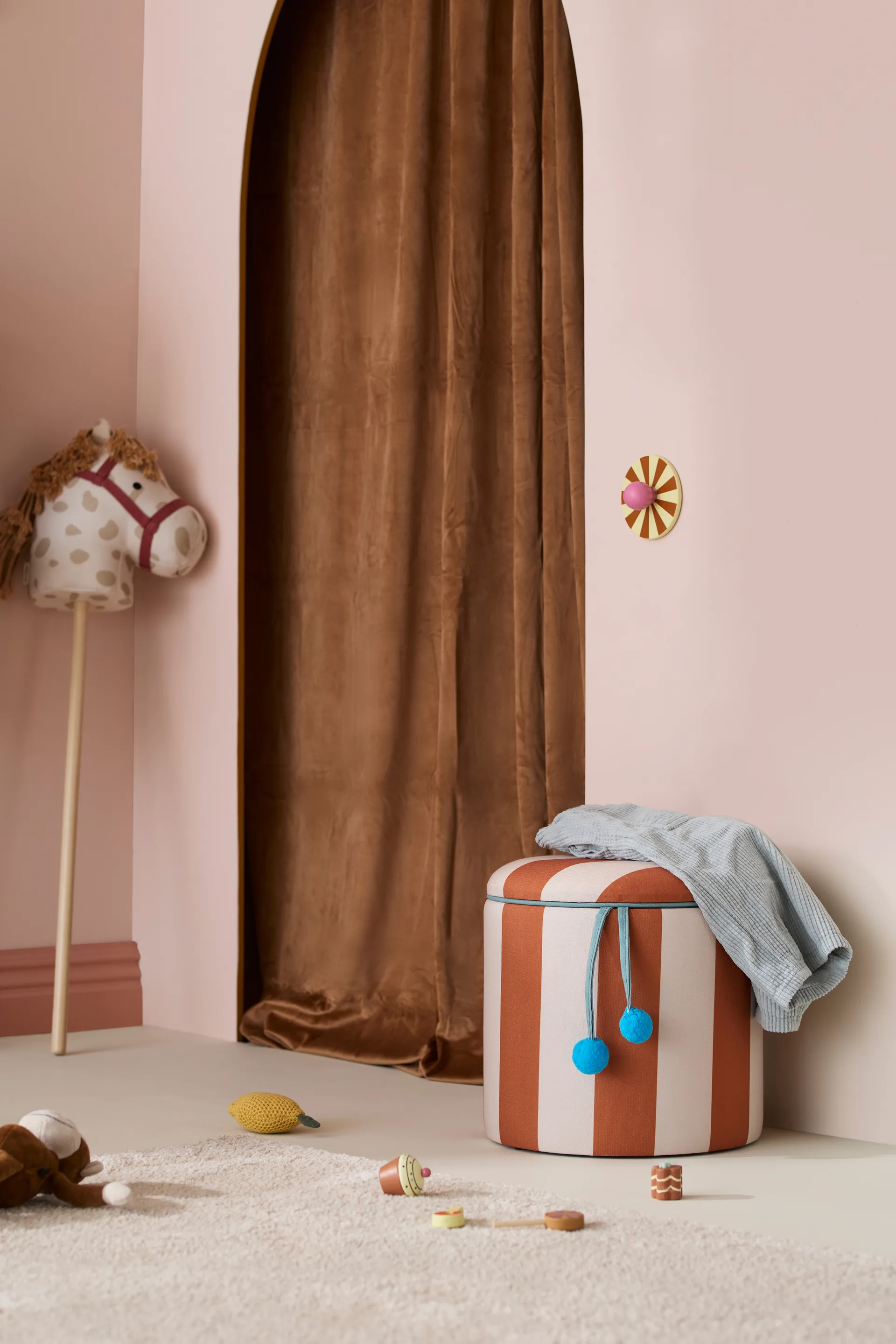 Sittepuff sylinder med oppbevaring, Brun, Ø40x30,5 cm Kid's Concept