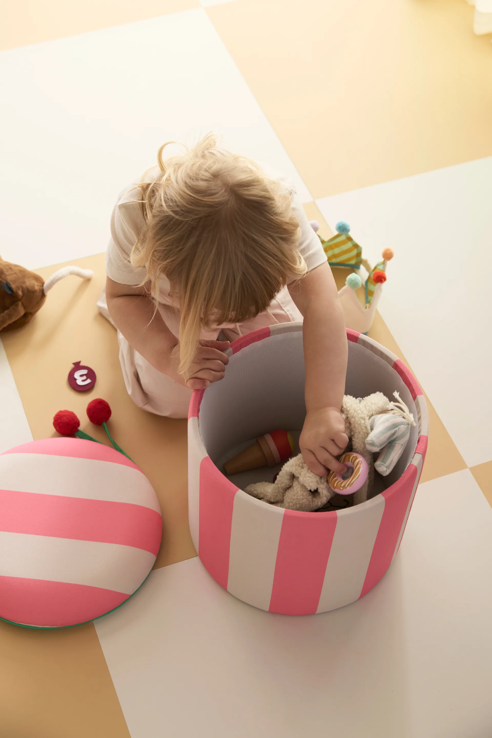 Sittepuff sylinder med oppbevaring, Rosa, Ø40x30,5 cm Kid's Concept