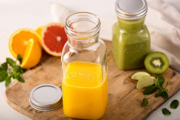 Kilner juice- og sausflaske - Klar-rustfritt stål, 0,5 L - Kilner