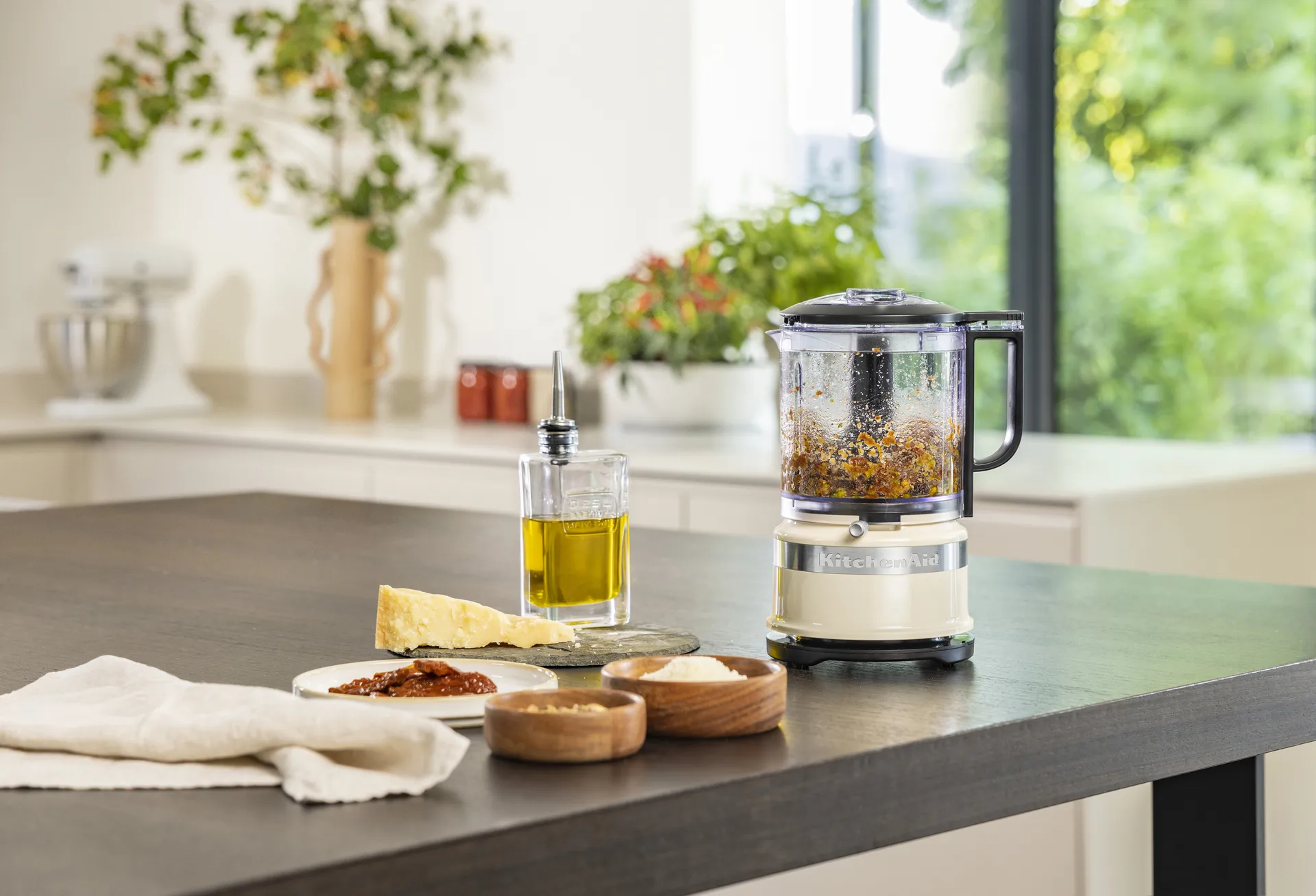 KitchenAid hakker 1,19 L, Almond cream KitchenAid