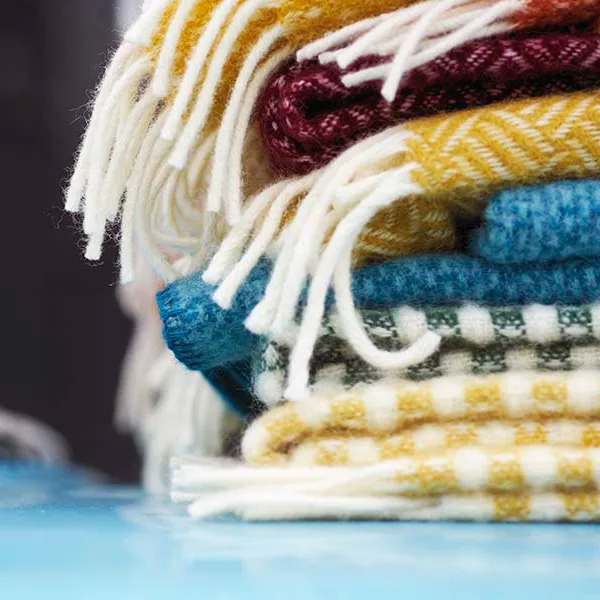 Chevron ullpledd, Gul Klippan Yllefabrik