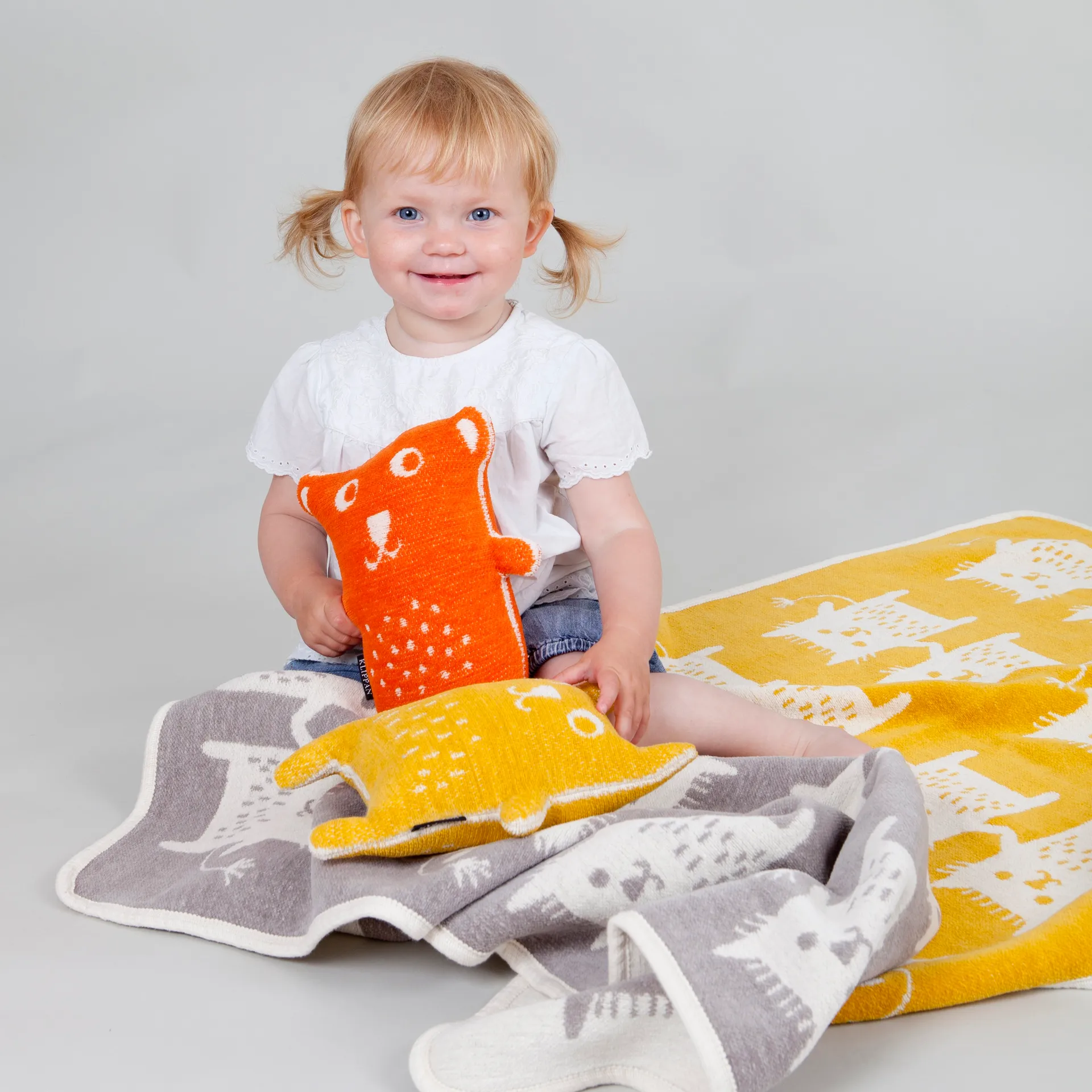 Little me chenillepledd, gul Klippan Yllefabrik