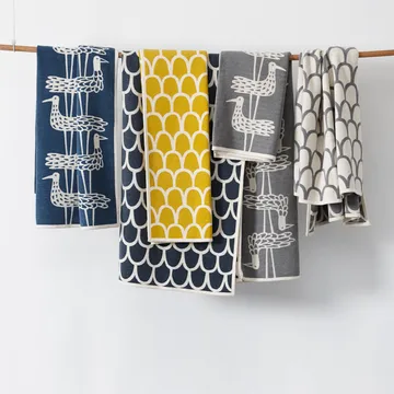 Shore birds chenillepledd - blå - Klippan Yllefabrik