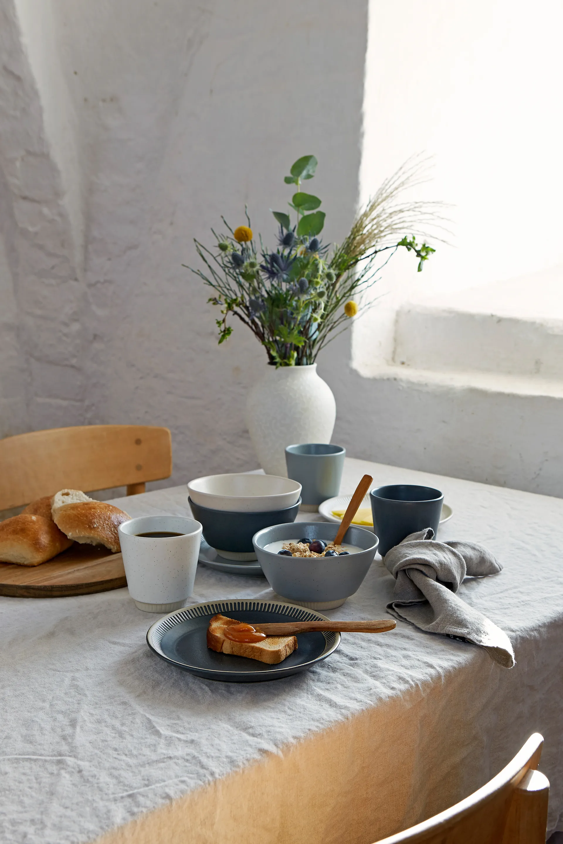 Colorit tallerken Ø 19 cm, Mørkegrå Knabstrup Keramik