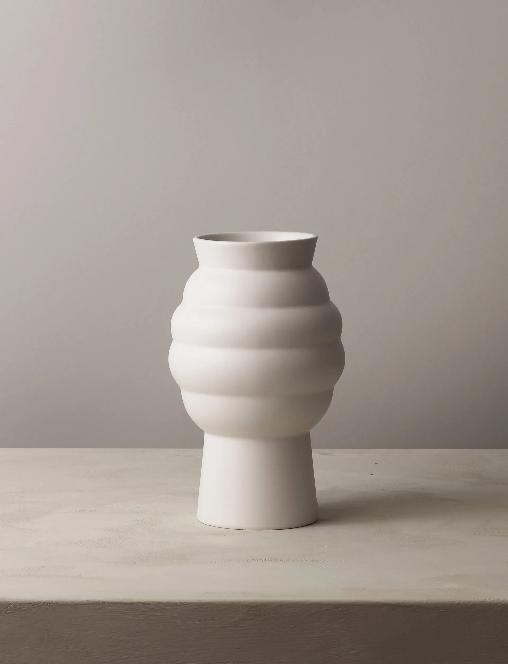 Tortus Archie vase nr. 2 23,5 cm, White Knabstrup Keramik