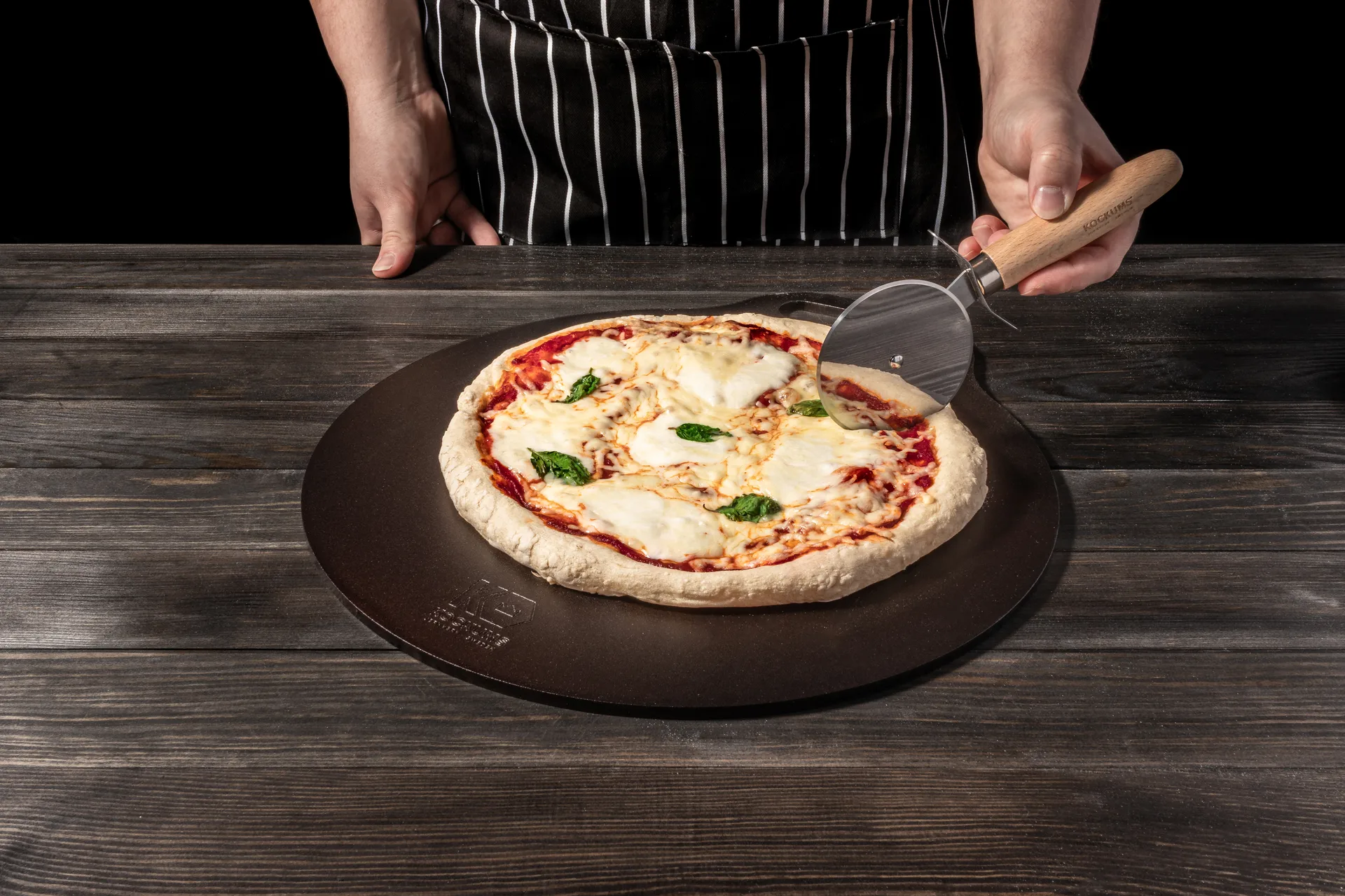 Kockums bake- og pizzastål Ø 35 cm, Karbonstål Kockums Jernverk