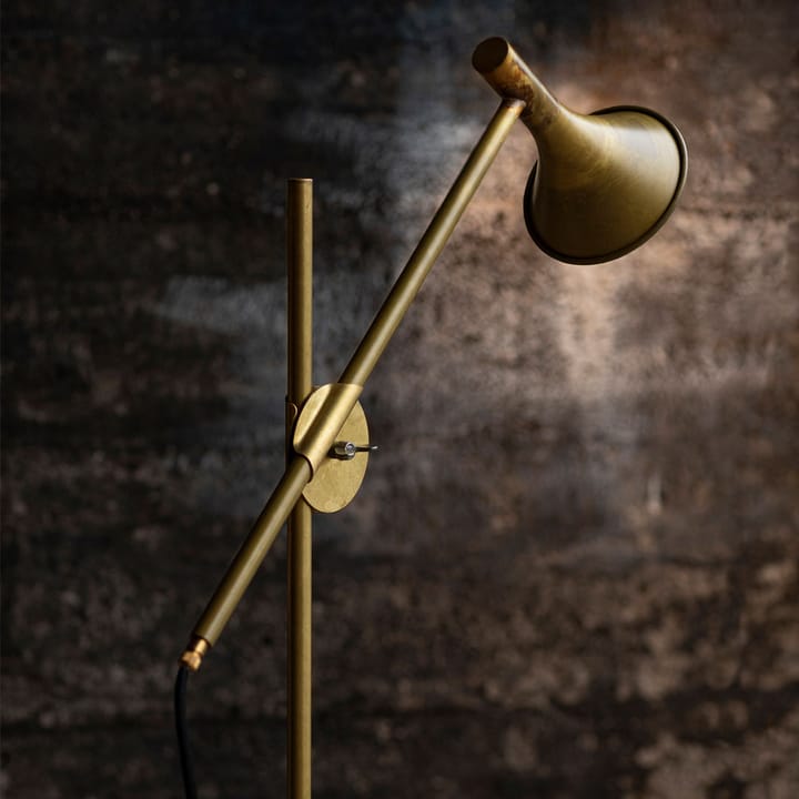 Megafon gulvlampe, ubehandlet messing, sort fot Konsthantverk