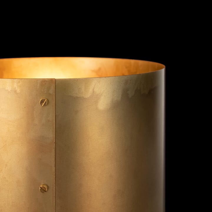 Svep gulvlampe, sort/ubehandlet messing
​ Konsthantverk
