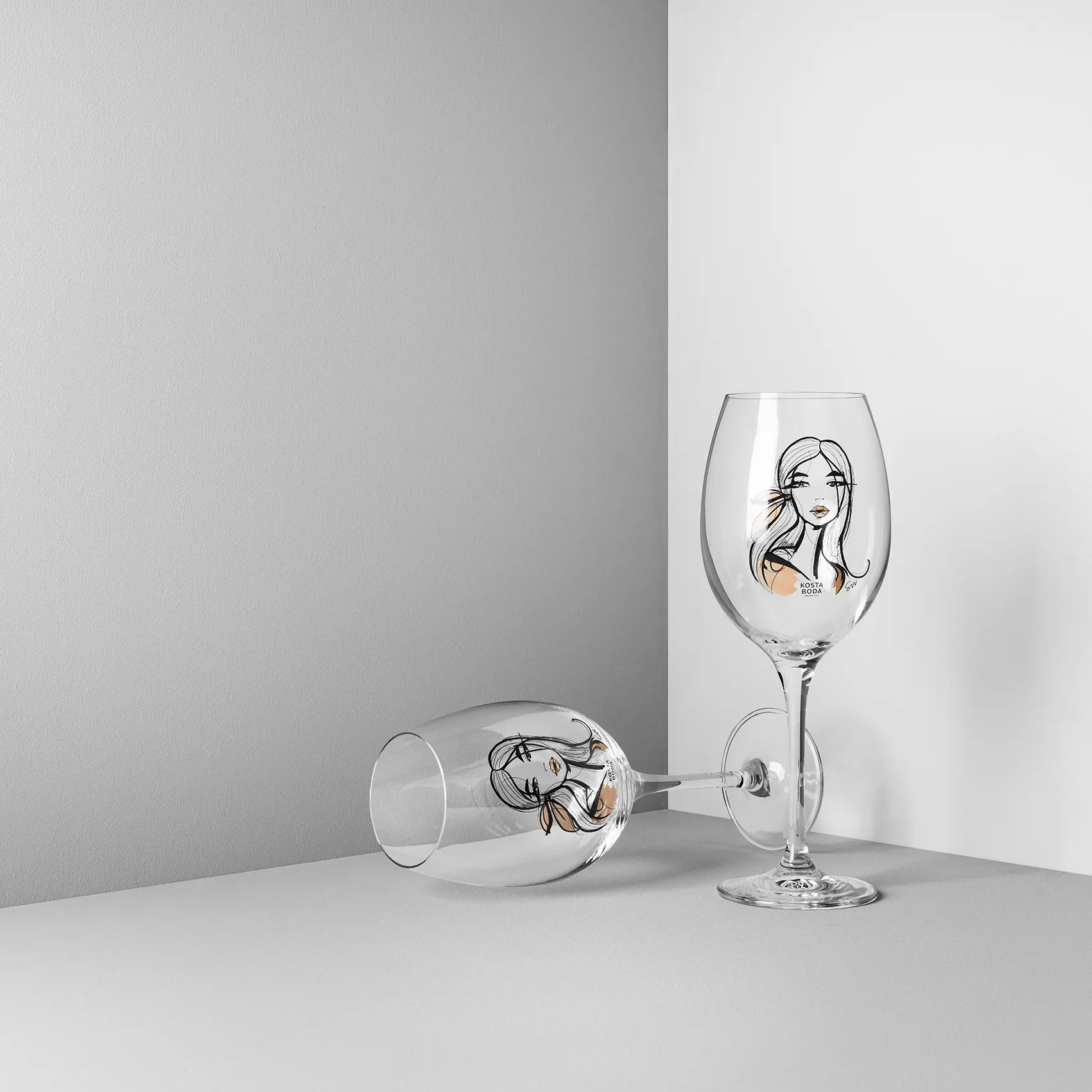 All about you vinglass 52 cl 2-stk., Wait for her (dusty pink) Kosta Boda