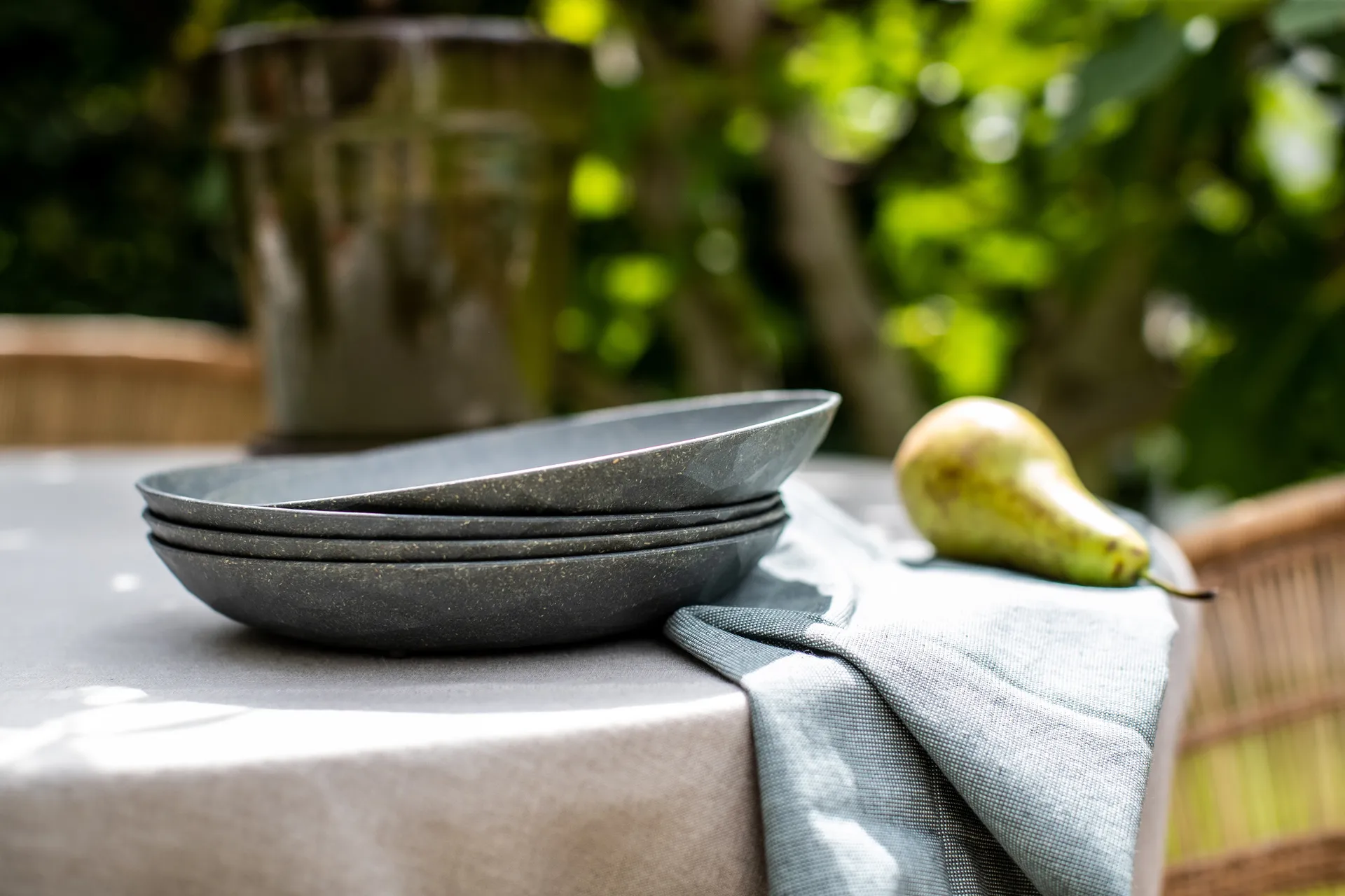 Club dyp tallerken Ø22 cm 4-pakning biocirk termoplast, Nature ash grey Koziol