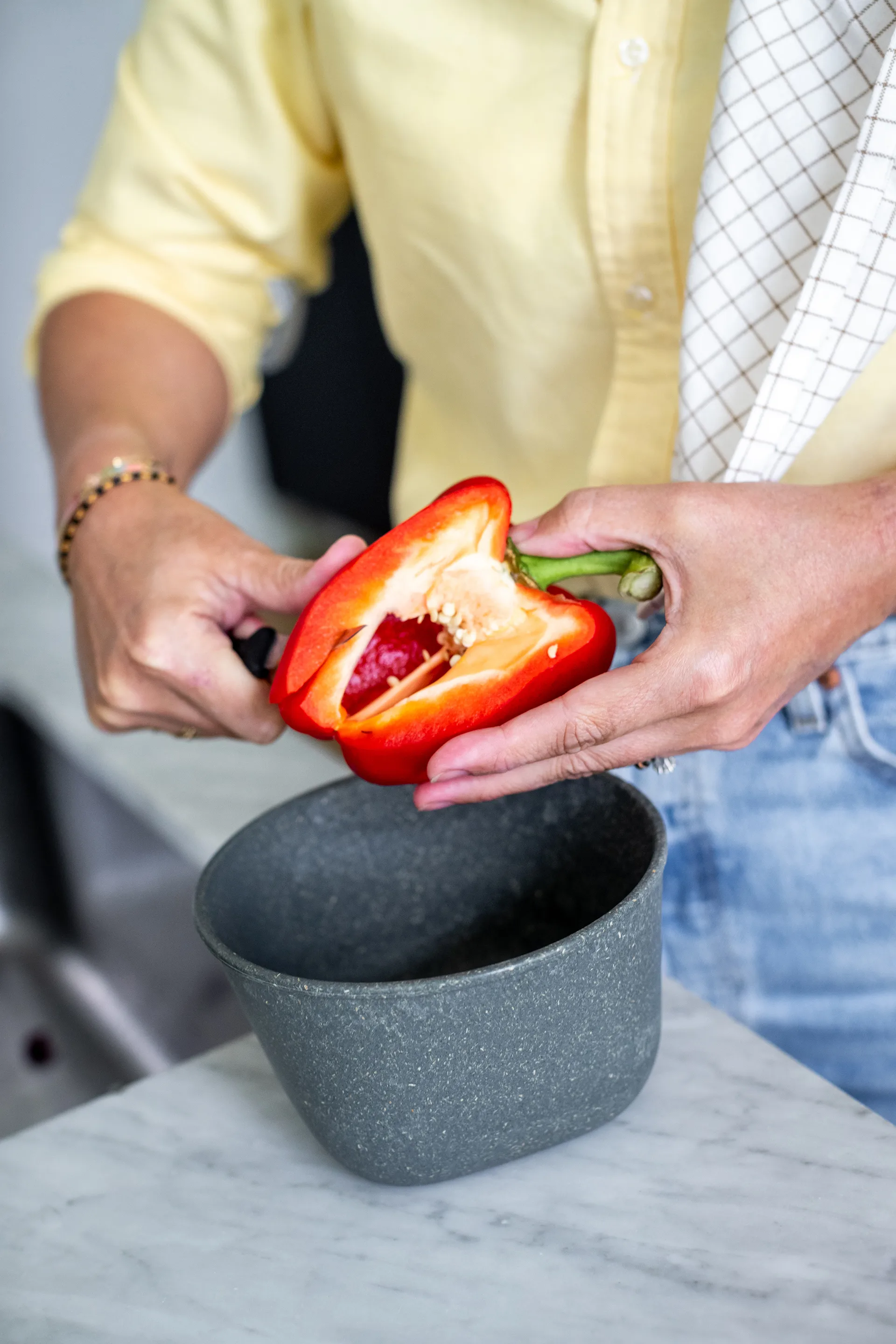 Connect bolle med lokk 1 L biocirkulær termoplast, Nature ash grey Koziol