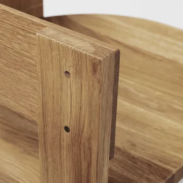 Collector stol - Varm lakkert eik-valnøtt - Kristina Dam Studio